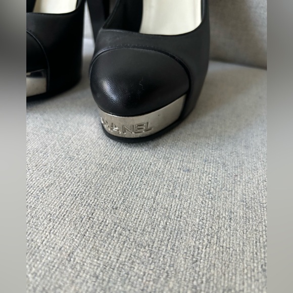 Chanel heels - Picture 4 of 8